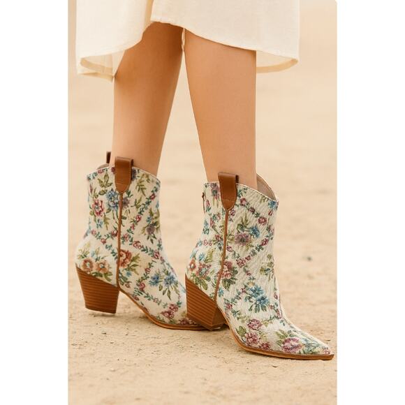 Altar'd State Shoes - Altar’d State Floral Tapestry Zip Block Heel Boots Western Cowgirl Inspired 7